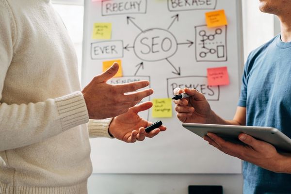 Vì sao nhiều dự án website & SEO tốn kém nhưng không hiệu quả?